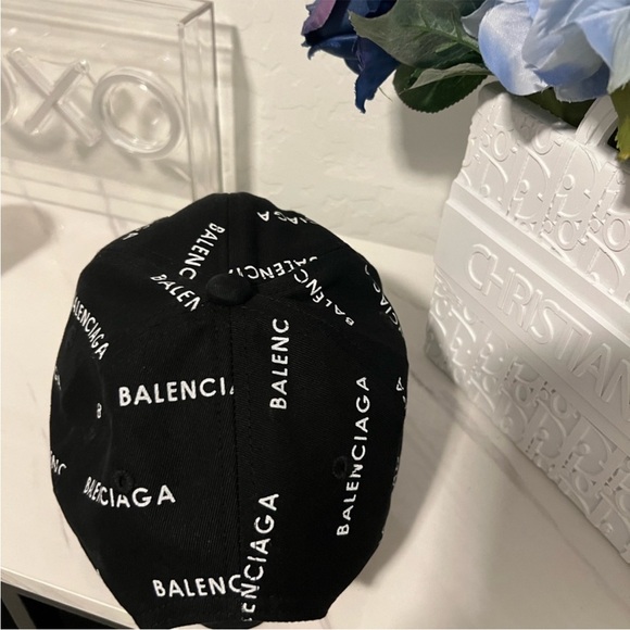 💥💥💥 FINAL SALE 💥💥💥Fashion designer inspired Black Logo Cap NWOT - Picture 7 of 8